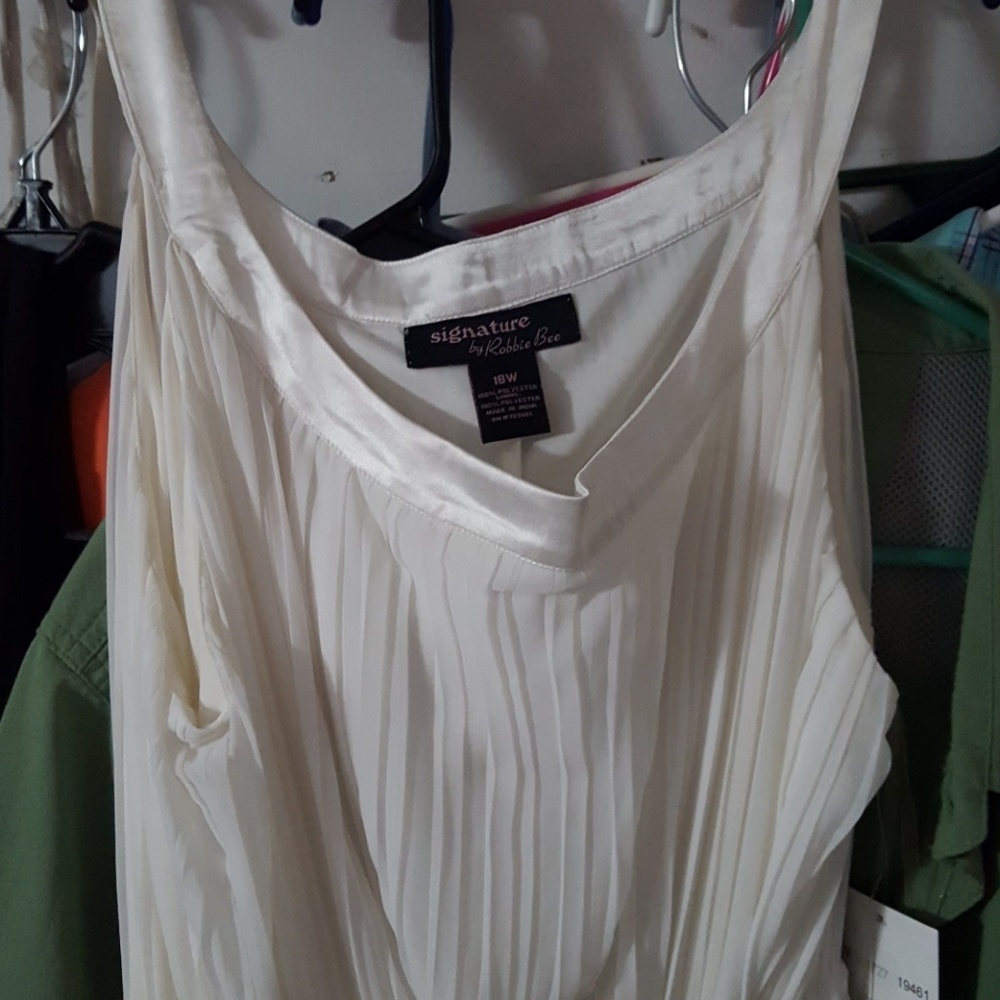 White Maxi woman's dress (NWT)